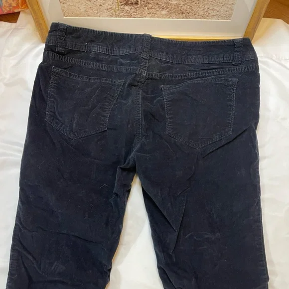 A.n.a size 28/6 black velvet corduroy skinny jeans - Picture 4 of 6